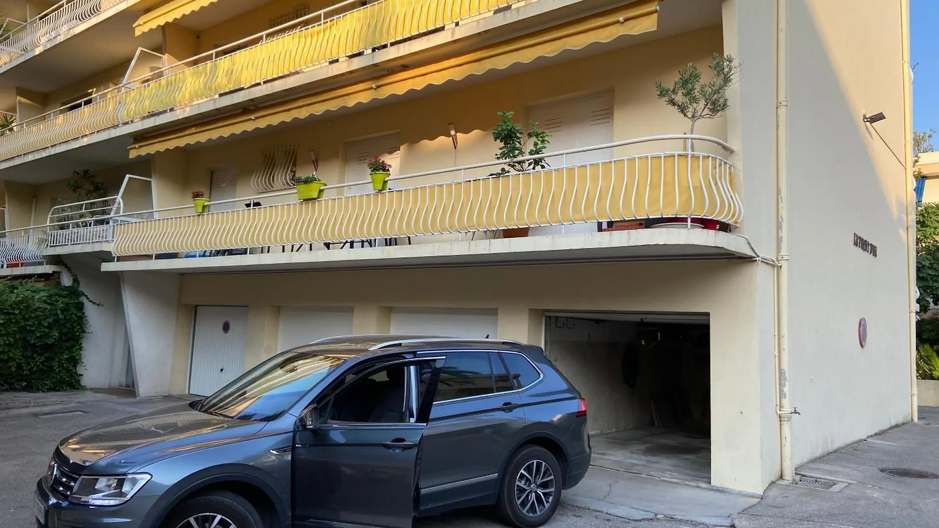 Appartement Vue Panoramique Sur Cannes, 100M2 3P France