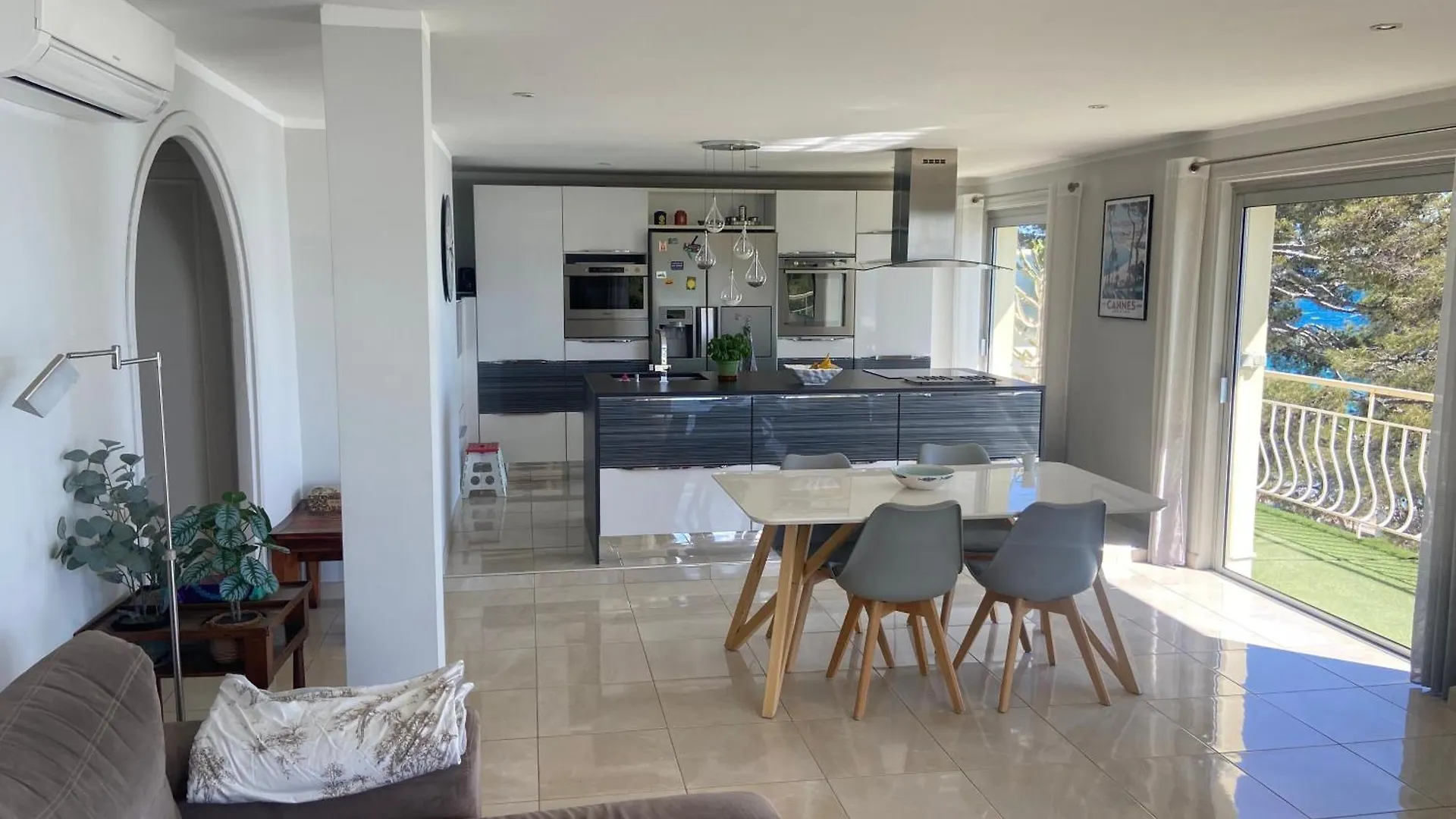 Appartement Vue Panoramique Sur Cannes, 100M2 3P